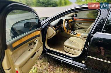 Седан Audi A8 2004 в 
