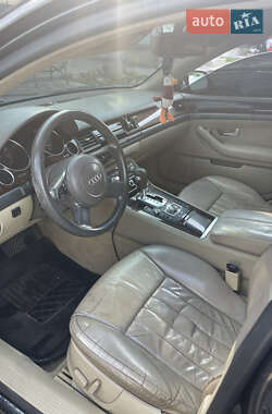 Седан Audi A8 2005 в 