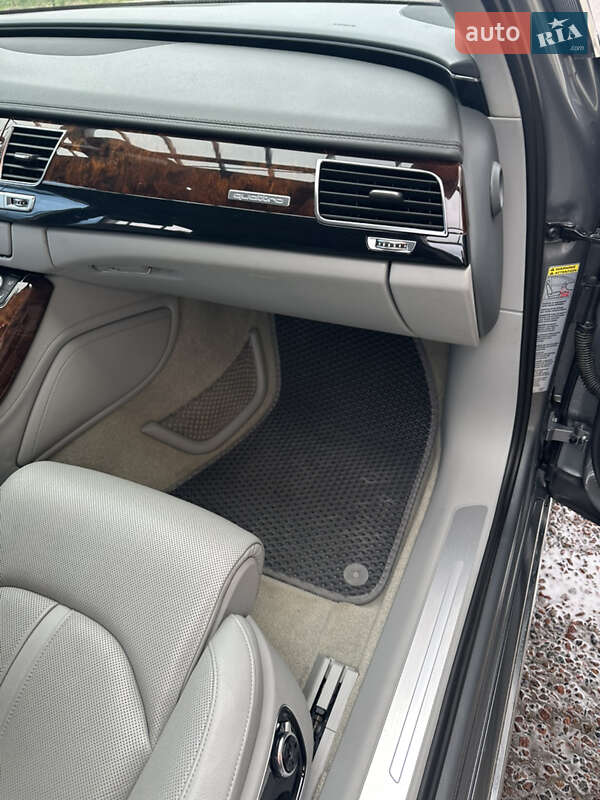 Седан Audi A8 2013 в Киеве