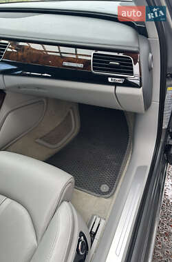 Седан Audi A8 2013 в 
