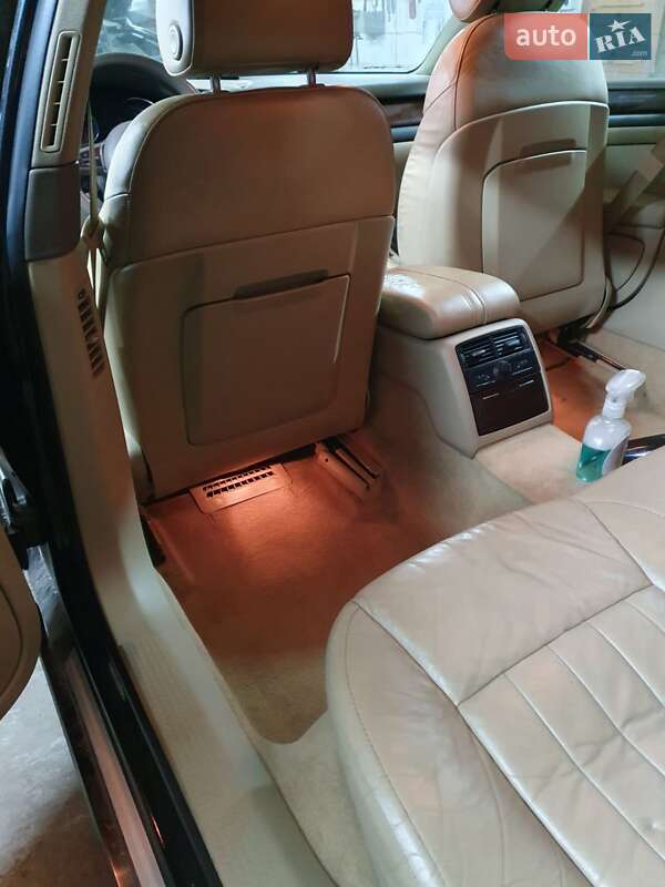 Седан Audi A8 2004 в Хмельницком