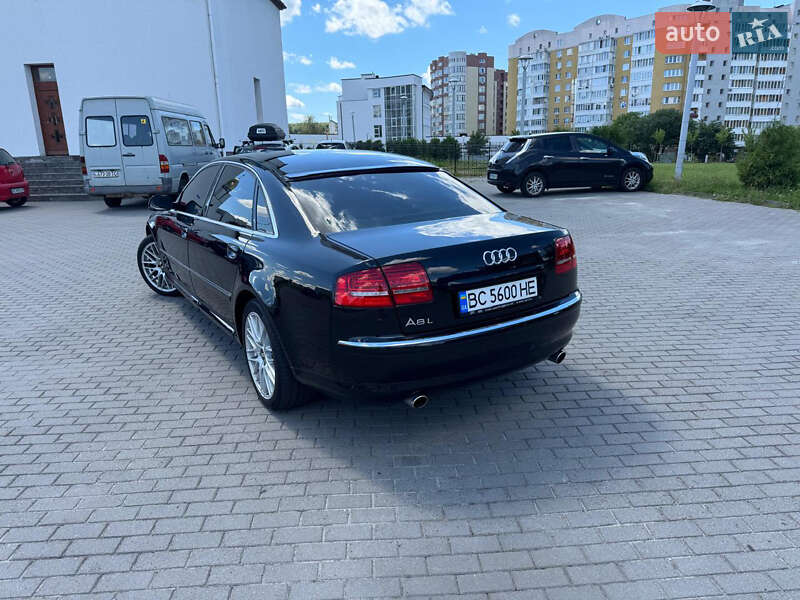 Седан Audi A8 2005 в Львові