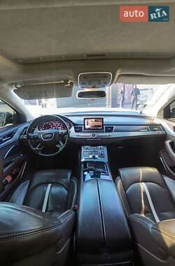 Седан Audi A8 2012 в 