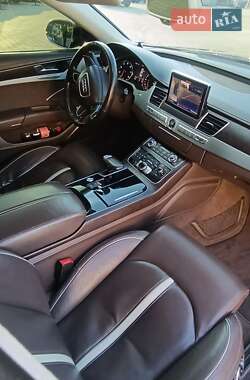 Седан Audi A8 2012 в 