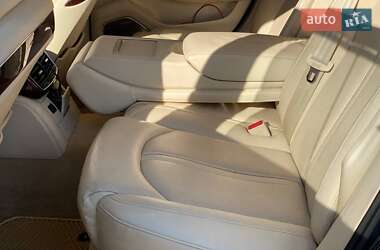 Седан Audi A8 2010 в 