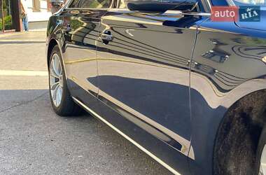 Седан Audi A8 2010 в 