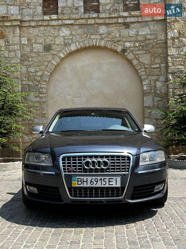 Седан Audi A8 2006 в Одессе