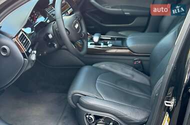Седан Audi A8 2016 в 