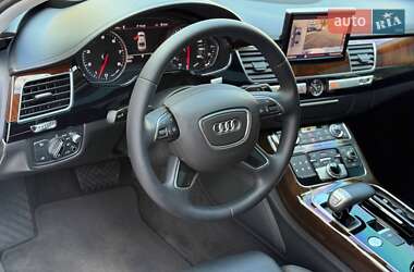 Седан Audi A8 2016 в 