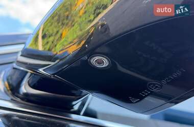 Седан Audi A8 2016 в 
