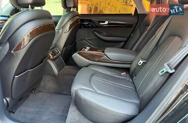 Седан Audi A8 2016 в 