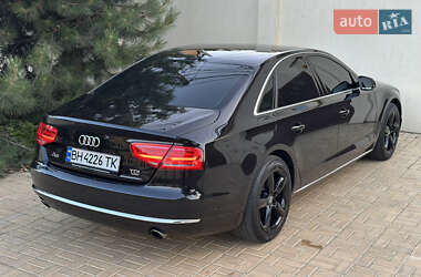 Седан Audi A8 2012 в 