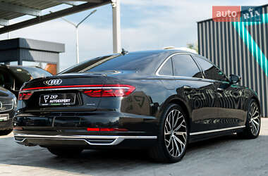 Седан Audi A8 2018 в 