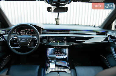 Седан Audi A8 2018 в 