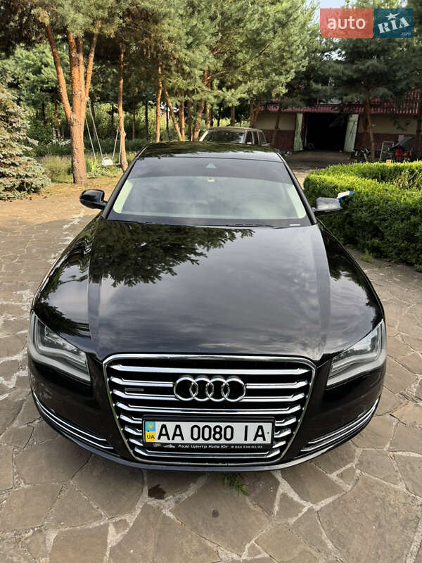 Седан Audi A8 2013 в Киеве
