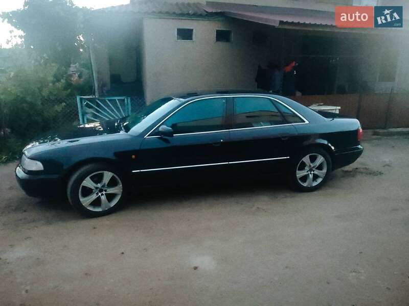 Audi A8 1998