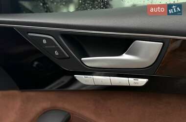 Седан Audi A8 2016 в 