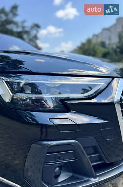 Седан Audi A8 2022 в Киеве
