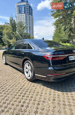 Седан Audi A8 2022 в 