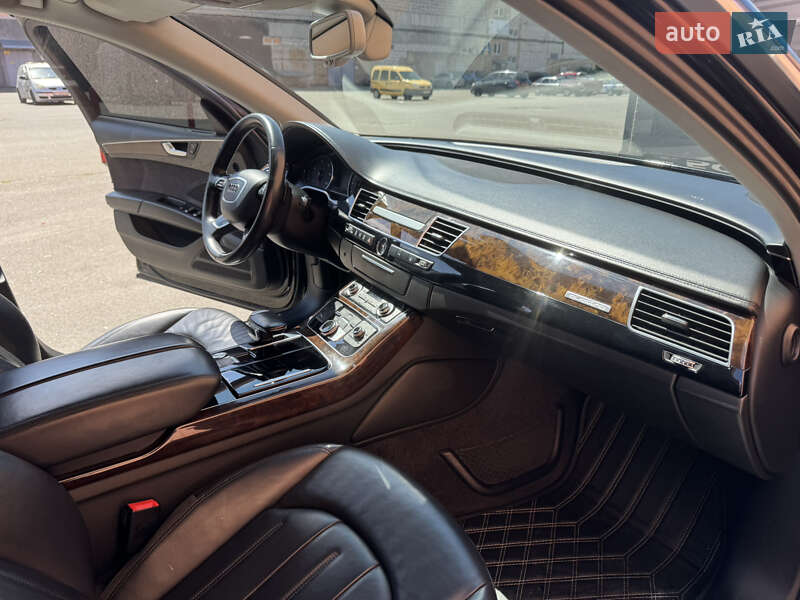 Седан Audi A8 2017 в Киеве
