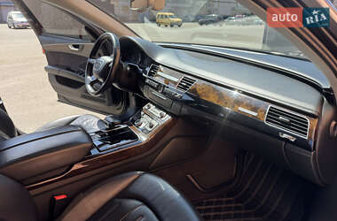 Седан Audi A8 2017 в 