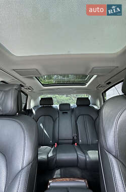 Седан Audi A8 2013 в Львове