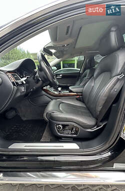 Седан Audi A8 2013 в Львове