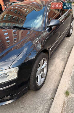 Седан Audi A8 2005 в 