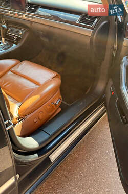 Седан Audi A8 2005 в 
