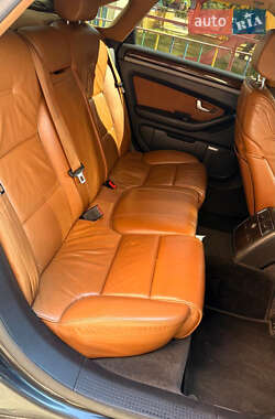 Седан Audi A8 2005 в 