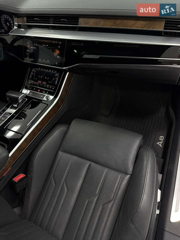 Седан Audi A8 2019 в Одессе