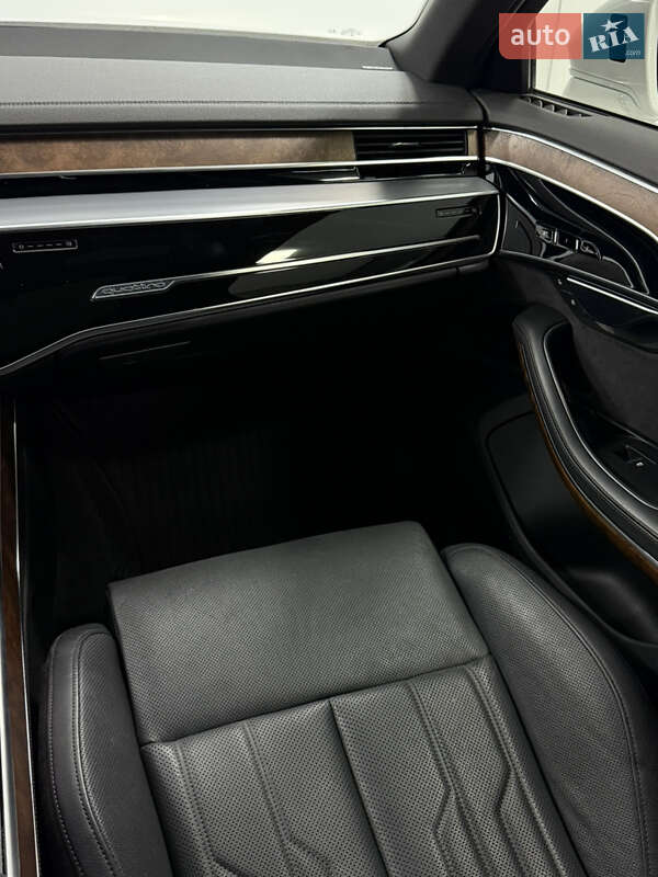 Седан Audi A8 2019 в Одессе