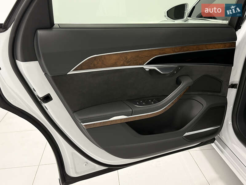 Седан Audi A8 2019 в Одессе