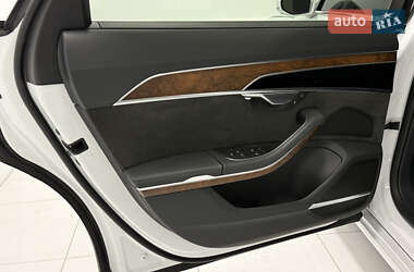 Седан Audi A8 2019 в 