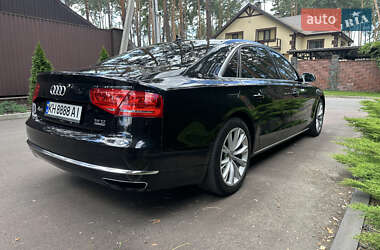 Седан Audi A8 2012 в 