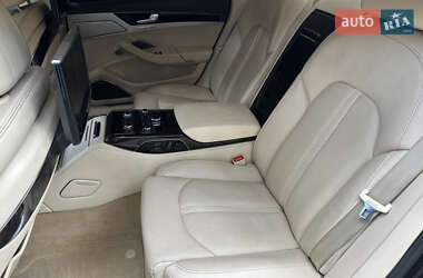Седан Audi A8 2012 в 