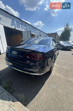 Седан Audi A8 2011 в 