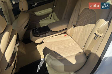 Седан Audi A8 2014 в 