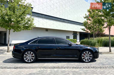Седан Audi A8 2012 в 