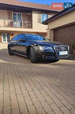 Седан Audi A8 2013 в 