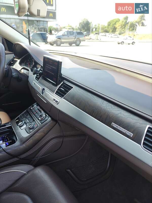 Седан Audi A8 2013 в Киеве