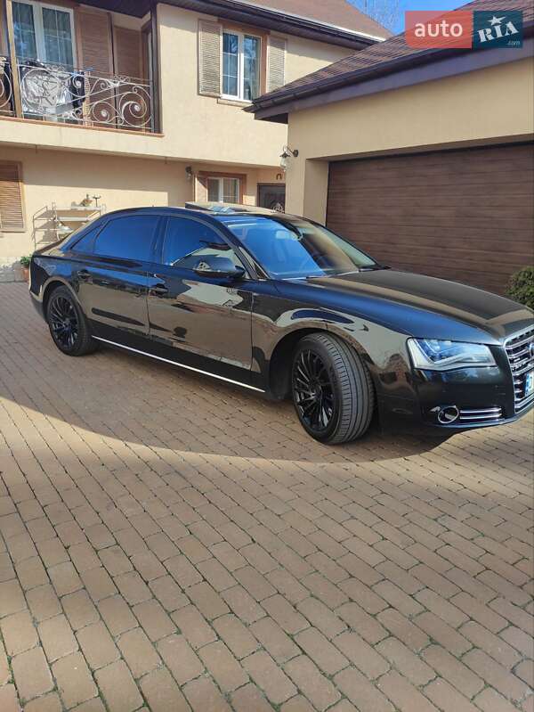 Седан Audi A8 2013 в Киеве