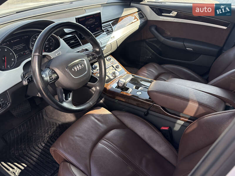 Седан Audi A8 2013 в Киеве