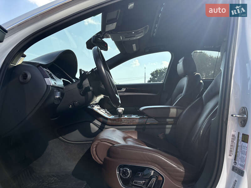 Седан Audi A8 2013 в Киеве