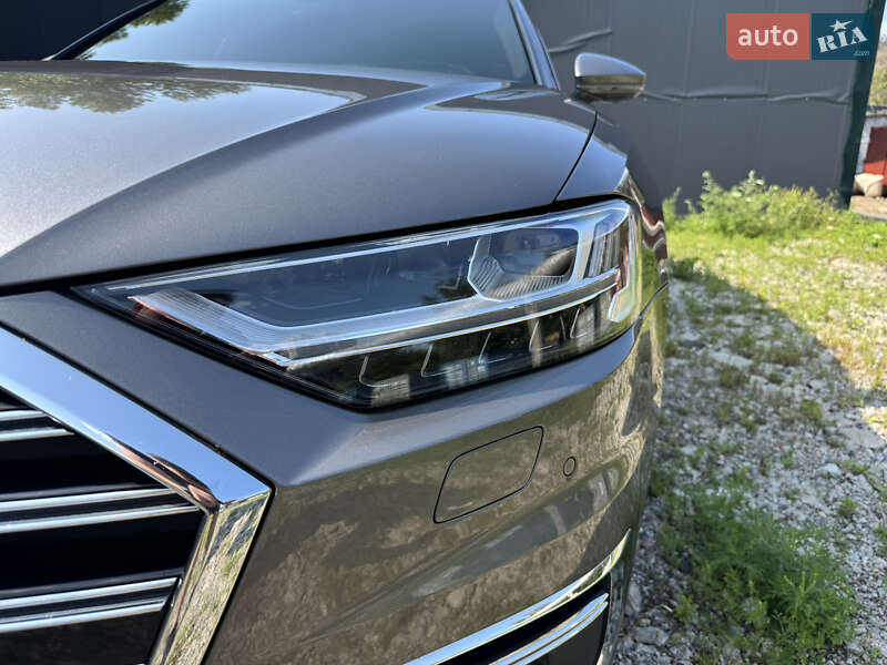 Седан Audi A8 2017 в Киеве
