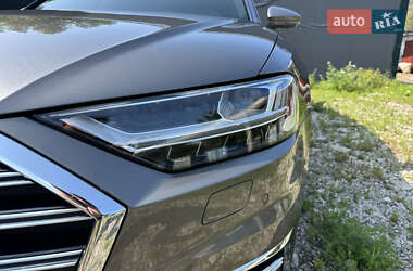 Седан Audi A8 2017 в 