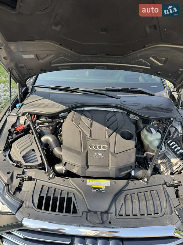 Седан Audi A8 2017 в Киеве