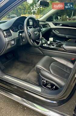 Седан Audi A8 2017 в 