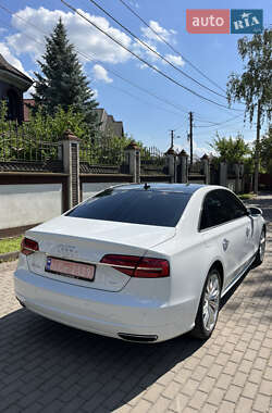 Седан Audi A8 2016 в 
