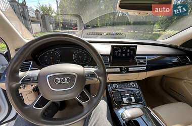 Седан Audi A8 2016 в 